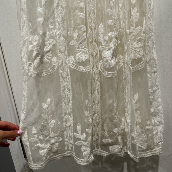 NWT VICI AAKAA Batwing Sleeve Open Knit Asymmetric Crocheting Coverup Small - Picture 6 of 6